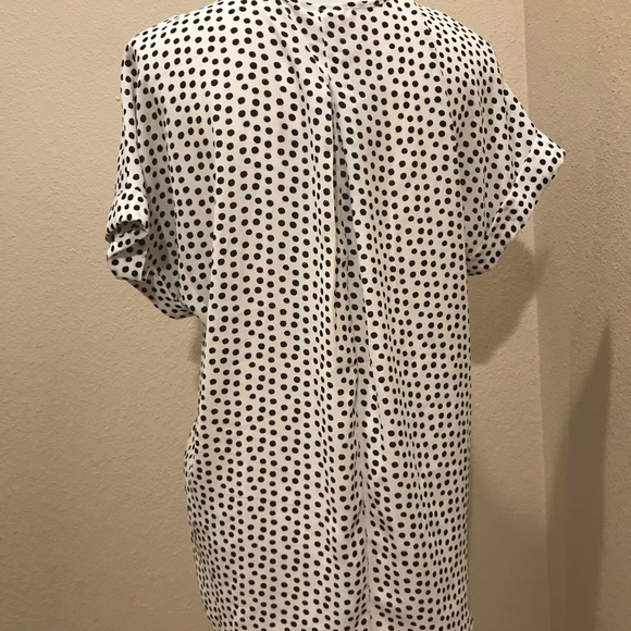 Max Studio V-neck printed top - Picture 5 of 6